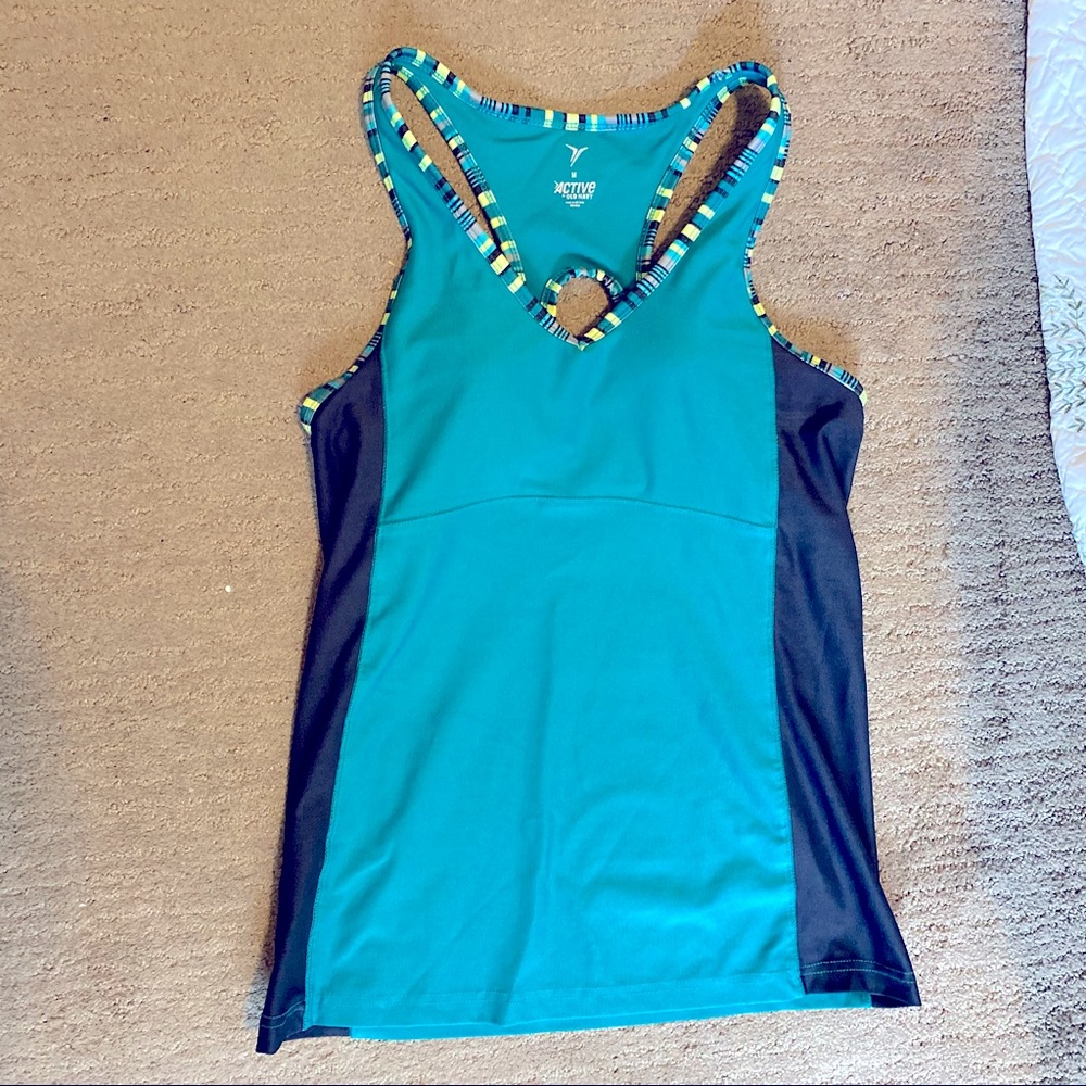 Old Navy Athletic Top w/ Padded Shelf Bra Built-in